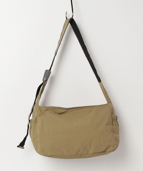 ROOPTOKYO（ループトウキョウ）の「ミリタリー風 ワイドベルトショルダーバッグ（ショルダーバッグ・メンズ・カーキ系1/アイボリー/ブラック/カーキ系2・FREE）」の17枚目の写真
