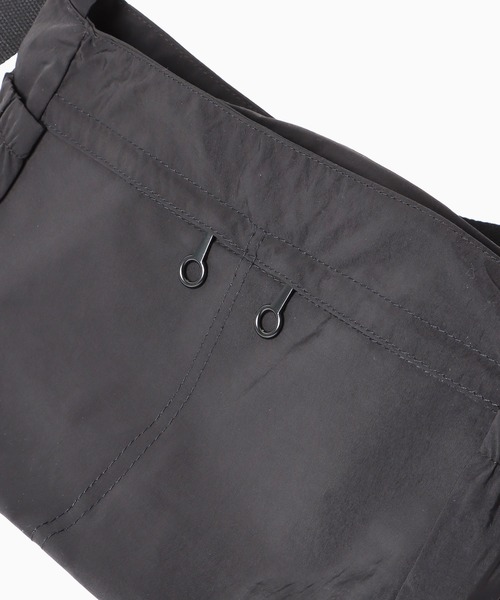 ROOPTOKYO（ループトウキョウ）の「ミリタリー風 ワイドベルトショルダーバッグ（ショルダーバッグ・メンズ・カーキ系1/アイボリー/ブラック/カーキ系2・FREE）」の7枚目の写真