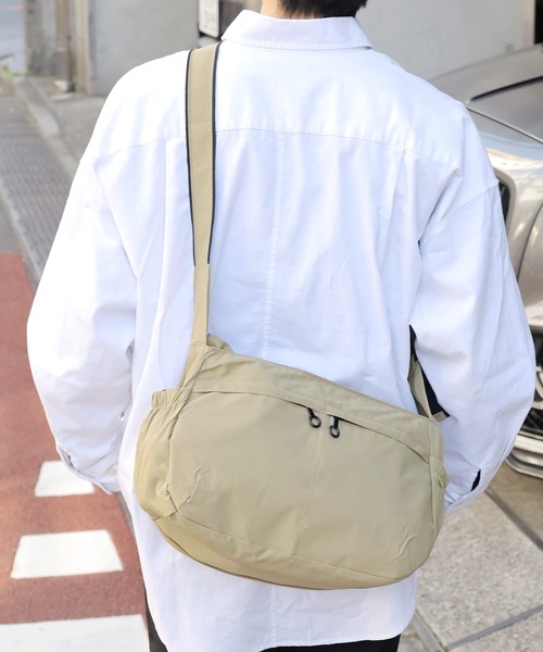 ROOPTOKYO（ループトウキョウ）の「ミリタリー風 ワイドベルトショルダーバッグ（ショルダーバッグ・メンズ・カーキ系1/アイボリー/ブラック/カーキ系2・FREE）」の11枚目の写真
