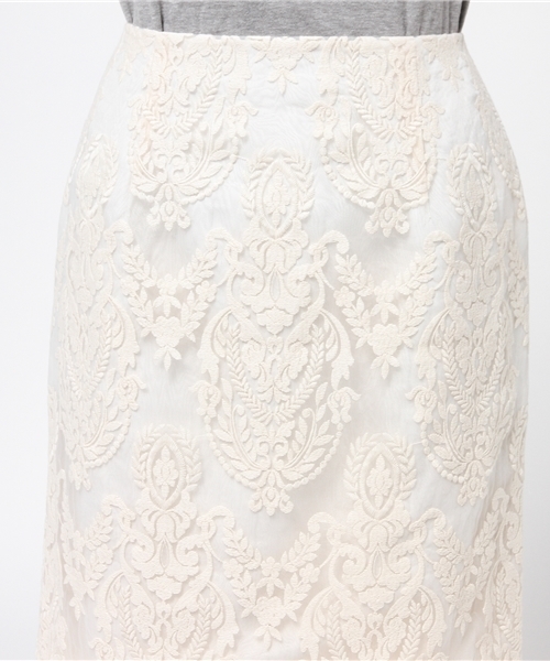 laboratory work（ラボラトリーワーク）の「オーガンジー刺繍タイトスカート（スカート・レディース・オフホワイト/ネイビー・MEDIUM）」の7枚目の写真