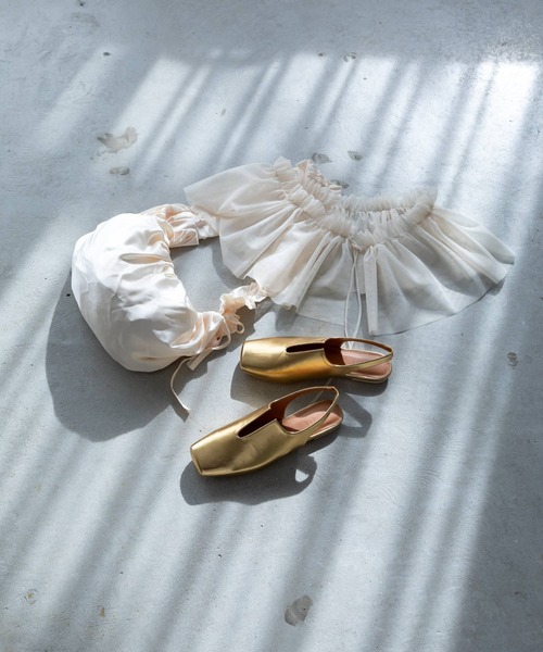 bohmal（ボマール）の「Ｖカットスクエアトゥフラットパンプス（パンプス・レディース・ゴールド/シルバー/ブラック・23.5cm/23.0cm/24.5cm/24.0cm）」の15枚目の写真