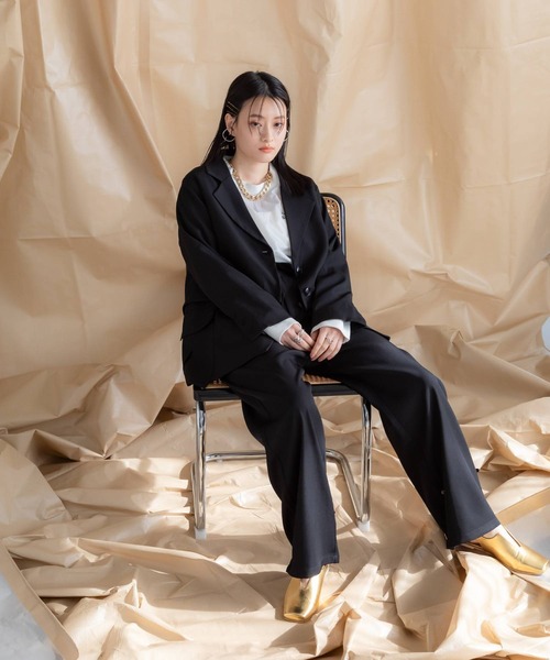 bohmal（ボマール）の「Ｖカットスクエアトゥフラットパンプス（パンプス・レディース・ゴールド/シルバー/ブラック・23.5cm/23.0cm/24.5cm/24.0cm）」の11枚目の写真