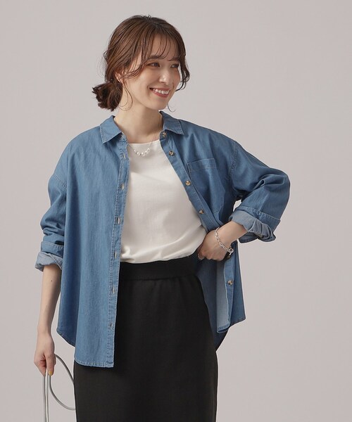 SHOO・LA・RUE（シューラルー）の「◆一枚でもレイヤードでも 柔らかこなれデニムシャツ（シャツ/ブラウス・レディース・ブルー/ネイビー・03/02/04）」の6枚目の写真