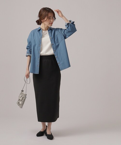 SHOO・LA・RUE（シューラルー）の「◆一枚でもレイヤードでも 柔らかこなれデニムシャツ（シャツ/ブラウス・レディース・ブルー/ネイビー・03/02/04）」の8枚目の写真