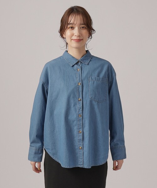 SHOO・LA・RUE（シューラルー）の「◆一枚でもレイヤードでも 柔らかこなれデニムシャツ（シャツ/ブラウス・レディース・ブルー/ネイビー・03/02/04）」の10枚目の写真