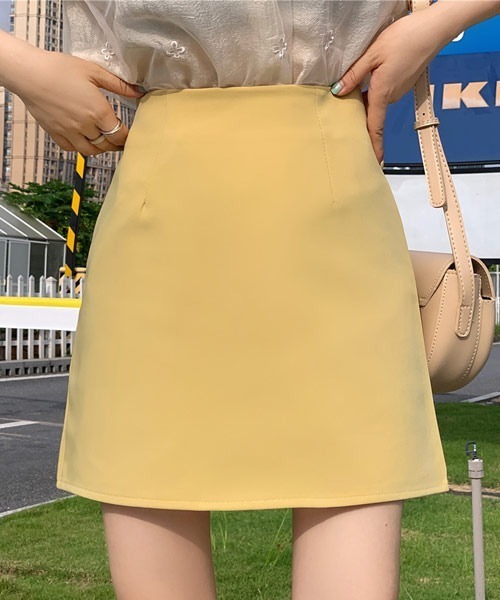 urge:(アージコロン )の「【URGE:】 台形カラーミニスカート(スカート・レディース・カーキ/イエロー/ホワイト/ブラック/ピンク/グリーン/テラコッタ・LARGE/MEDIUM/X-LARGE/SMALL)」の13枚目の写真