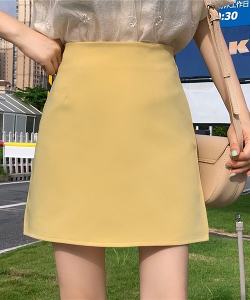 urge:(アージコロン )の「【URGE:】 台形カラーミニスカート(スカート・レディース・カーキ/イエロー/ホワイト/ブラック/ピンク/グリーン/テラコッタ・LARGE/MEDIUM/X-LARGE/SMALL)」の14枚目の写真