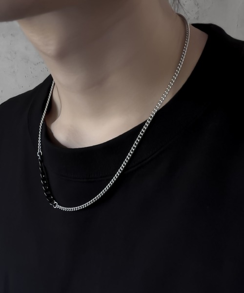 Ermenegildo Zegna リング付きネックレス Ermenegildo Zegna リング付きネックレス Ermenegildo Zegna リング