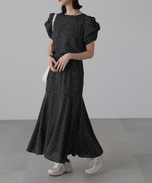 FREE'S MART（フリーズマート）の「◇【3サイズ展開XS-M】ボリュームスリーブマーメイドワンピ―ス【低身長サイズ有】（ワンピース・レディース・イエロー系その他/パープル系その他/ホワイト系その他/ブラック系その他・MEDIUM/SMALL/X-SMALL）」の2枚目の写真