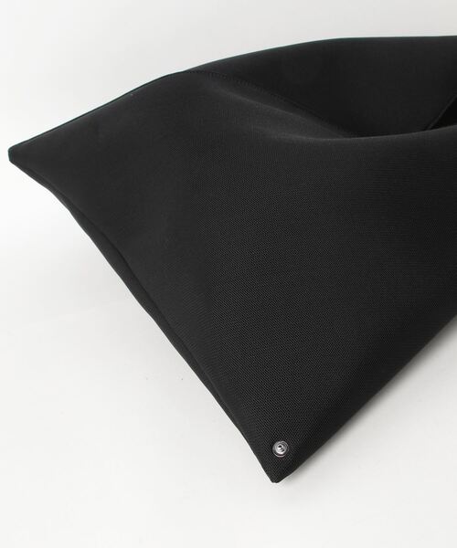 MM6 Maison Margiela（ｴﾑｴﾑｼｯｸｽ ﾒｿﾞﾝ ﾏﾙｼﾞｪﾗ）の「MM6　 CLASSIC JAPANESE HANDBAG（ハンドバッグ・レディース・ブラック・FREE）」の4枚目の写真