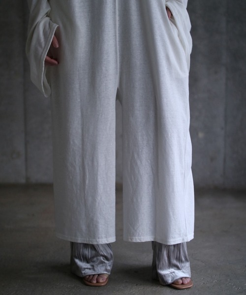 k3&co.(ケイスリーアンドコー)の「Multiple Ways Dress(ワンピース・レディース・チャコール/オフホワイト・ONE SIZE)」の11枚目の写真