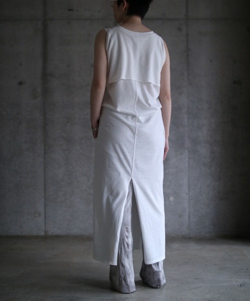 k3&co.(ケイスリーアンドコー)の「Multiple Ways Dress(ワンピース・レディース・チャコール/オフホワイト・ONE SIZE)」の15枚目の写真