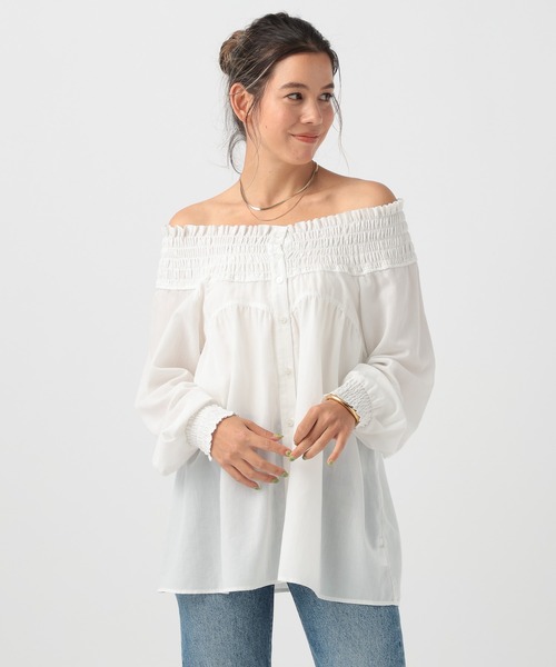 BAYFLOW(ベイフロー)の「オフショルブラウス(シャツ/ブラウス・レディース・グリーン/ブラック/オフホワイト・FREE)」の1枚目の写真