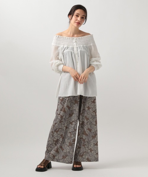 BAYFLOW(ベイフロー)の「オフショルブラウス(シャツ/ブラウス・レディース・グリーン/ブラック/オフホワイト・FREE)」の4枚目の写真