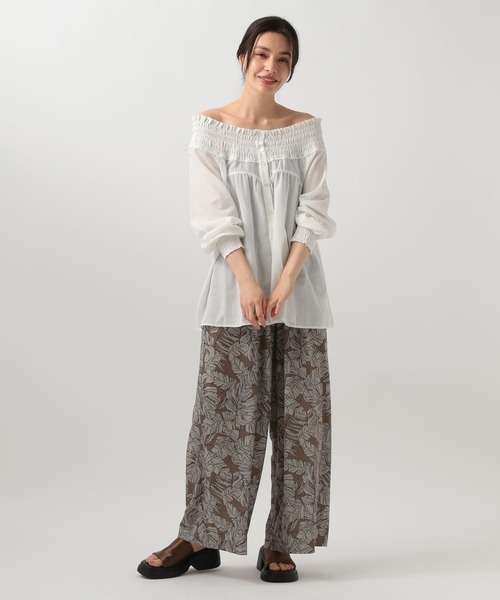 BAYFLOW(ベイフロー)の「オフショルブラウス(シャツ/ブラウス・レディース・グリーン/ブラック/オフホワイト・FREE)」の6枚目の写真