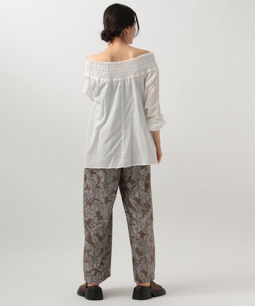 BAYFLOW(ベイフロー)の「オフショルブラウス(シャツ/ブラウス・レディース・グリーン/ブラック/オフホワイト・FREE)」の7枚目の写真