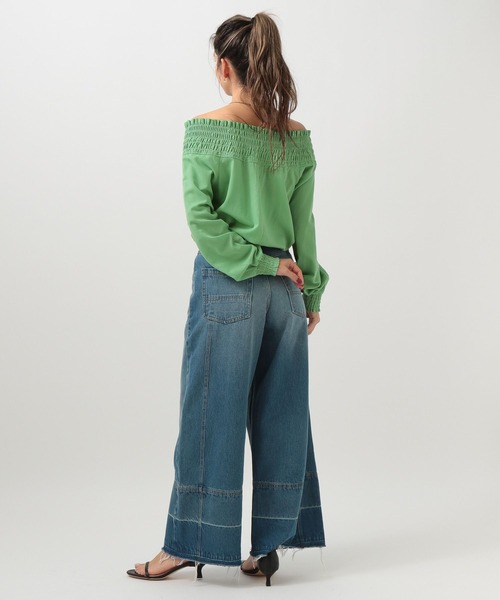 BAYFLOW(ベイフロー)の「オフショルブラウス(シャツ/ブラウス・レディース・グリーン/ブラック/オフホワイト・FREE)」の12枚目の写真