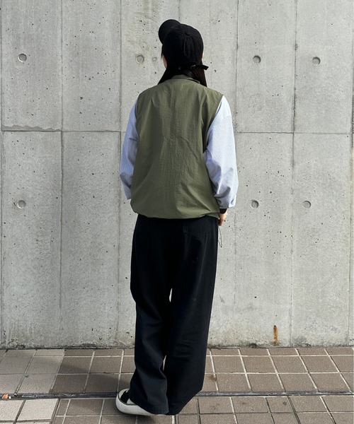 kutir（クティール）の「【2サイズ展開】刺繍ロゴナイロンベスト