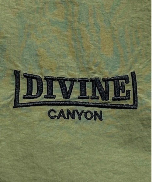 kutir（クティール）の「【2サイズ展開】刺繍ロゴナイロンベスト（ベスト・レディース・カーキ/ブラック/チャコールグレー/スモークグレー・MEDIUM/LARGE）」の14枚目の写真