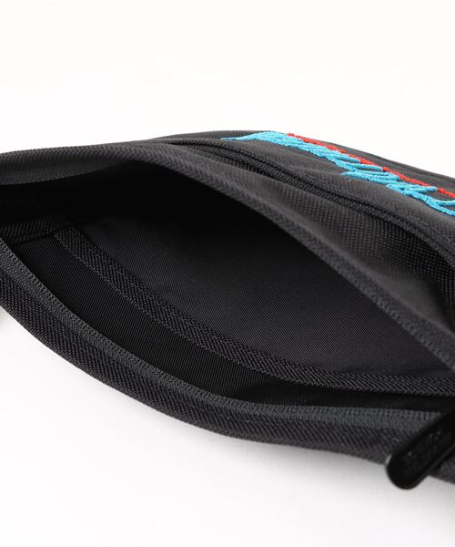 Manhattan Portage(マンハッタンポーテージ)の「Ithaca Shoulder Bag 3D Embroidery Neon(ショルダーバッグ・メンズ・ブラック・X-SMALL)」の14枚目の写真
