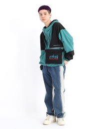 Manhattan Portage | Ithaca Shoulder Bag 3D Embroidery Neon(ショルダーバッグ)