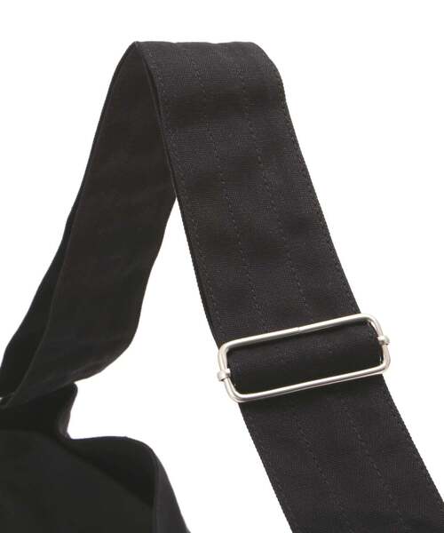 AVIREX（アヴィレックス）の「NEWSPAPER BAG / ニュースペーパー バッグ / AVIREX / アヴィレックス / AX2702（ショルダーバッグ・メンズ・ブラック/ホワイト系2・F）」の8枚目の写真