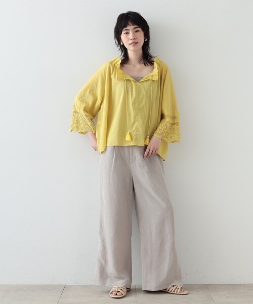 GALLEST（ギャレスト）の「◆ネックギャザーブラウス（シャツ/ブラウス・レディース・イエロー/ダークブラウン/ワインレッド・34/38）」の4枚目の写真