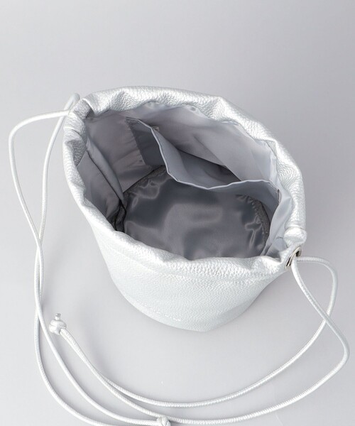 coen（コーエン）の「The gift shop（ザ・ギフト・ショップ）レザーライク巾着バッグ（ショルダーバッグ・メンズ・ネイビー/オフホワイト/シルバー/ブラック・FREE）」の12枚目の写真