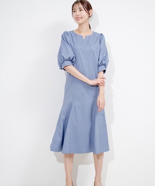 Jayro(ジャイロ)の「ボリュームスリーブ切替マーメイドワンピース(ワンピース・レディース・ネイビー/ブルー/イエロー・M)」の3枚目の写真