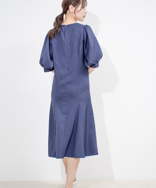 Jayro(ジャイロ)の「ボリュームスリーブ切替マーメイドワンピース(ワンピース・レディース・ネイビー/ブルー/イエロー・M)」の6枚目の写真