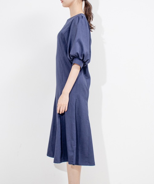 Jayro(ジャイロ)の「ボリュームスリーブ切替マーメイドワンピース(ワンピース・レディース・ネイビー/ブルー/イエロー・M)」の17枚目の写真