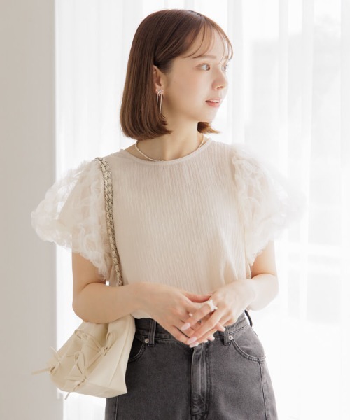 flower（フラワー）の「シアーパフブラウス（シャツ/ブラウス・レディース・ベージュ/ブラック・FREE）」の3枚目の写真