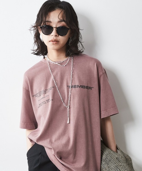 CHIC STYLE(シックスタイル)の「<大きいサイズ>綿100%製品染ロゴプリントTシャツ シックスタイル(Tシャツ/カットソー・レディース・パープル/ブラウン/レッド・LL/3L/4L/5L/L)」の2枚目の写真