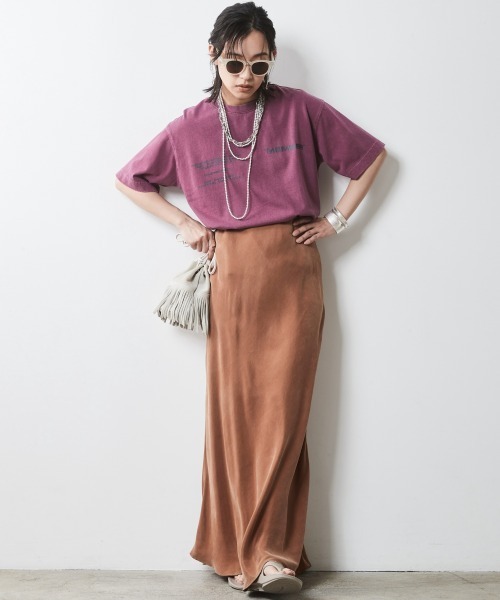 CHIC STYLE(シックスタイル)の「<大きいサイズ>綿100%製品染ロゴプリントTシャツ シックスタイル(Tシャツ/カットソー・レディース・パープル/ブラウン/レッド・LL/3L/4L/5L/L)」の7枚目の写真