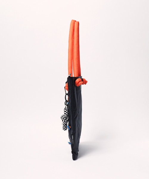 Chick（チック）の「【TAE×Chick】 ナイロンハンドルトートバッグ（トートバッグ・レディース・ホワイト/ブラック/グレー・FREE）」の18枚目の写真