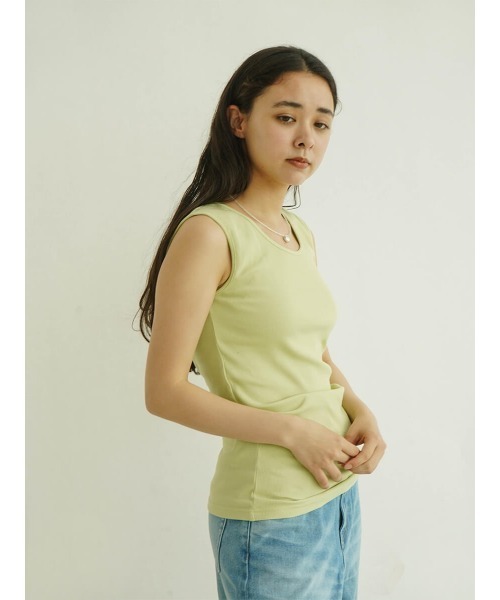 FIKA.（フィーカ）の「Rib tank top（キャミソール・レディース・ブラウン/ライム/ブラック/オフホワイト・MEDIUM）」の13枚目の写真