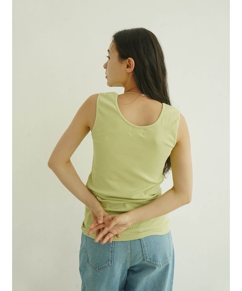 FIKA.（フィーカ）の「Rib tank top（キャミソール・レディース・ブラウン/ライム/ブラック/オフホワイト・MEDIUM）」の15枚目の写真