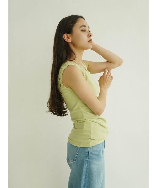 FIKA.（フィーカ）の「Rib tank top（キャミソール・レディース・ブラウン/ライム/ブラック/オフホワイト・MEDIUM）」の16枚目の写真