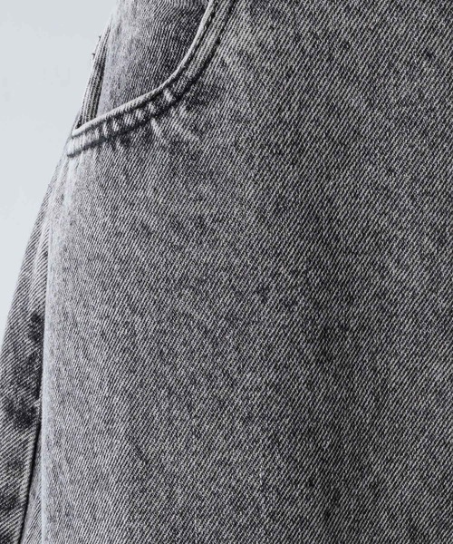 17HR（セブンティーンアワーズ）の「ルーズカーゴデニム（デニムパンツ