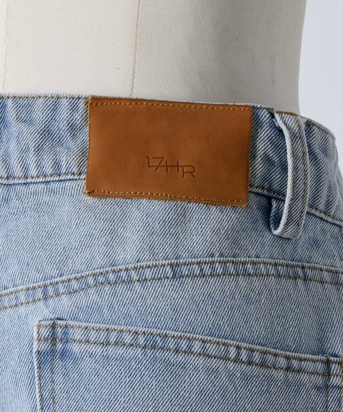 17HR(セブンティーンアワーズ)の「ルーズカーゴデニム(デニムパンツ・レディース・ブラック/ブルー/グレー/ライトブルー・MEDIUM/SMALL)」の13枚目の写真