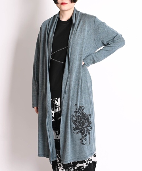 MARAI（マーライ）の「ボタニカル柄 ワンポイント エスニック ロングカーディガン（カーディガン/ボレロ・レディース・ベージュ/レッド/グリーン/ブラウン/カーキ/ブラック/イエロー・FREE）」の20枚目の写真