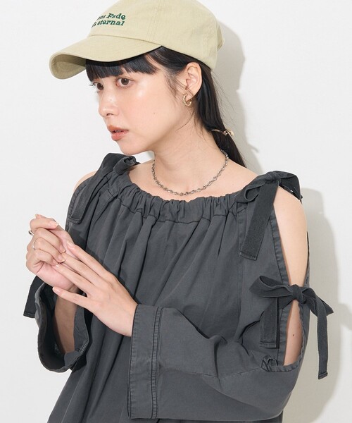 FREAK'S STORE(フリークスストア)の「ピグメント 肩リボントップス(Tシャツ/カットソー・レディース・オリーブ/チャコール・フリ-)」の1枚目の写真