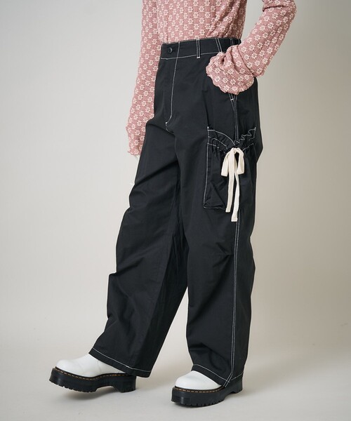 FREAK'S STORE(フリークスストア)の「リボンシャーリング ワイドパンツ/カーゴパンツ(カーゴパンツ・レディース・オフホワイト/ブラック/オリーブ・SMALL/MEDIUM)」の2枚目の写真