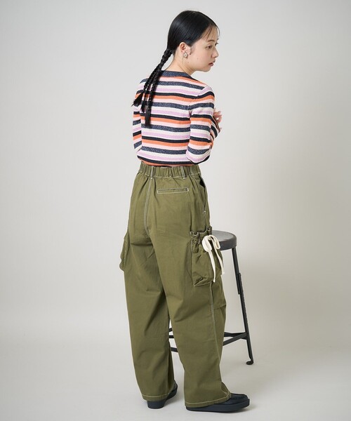 FREAK'S STORE(フリークスストア)の「リボンシャーリング ワイドパンツ/カーゴパンツ(カーゴパンツ・レディース・オフホワイト/ブラック/オリーブ・SMALL/MEDIUM)」の17枚目の写真