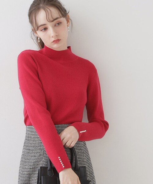 couture brooch（クチュールブローチ）の「◆【柔らかなタッチ・吸湿発熱・帯電防止機能付き】サスティナブルフェイクパールリブニット（ニット/セーター・レディース・ブラック/ベビーピンク/オフホワイト/グレー/ホワイト系5/ワインレッド・36/38/42）」の6枚目の写真