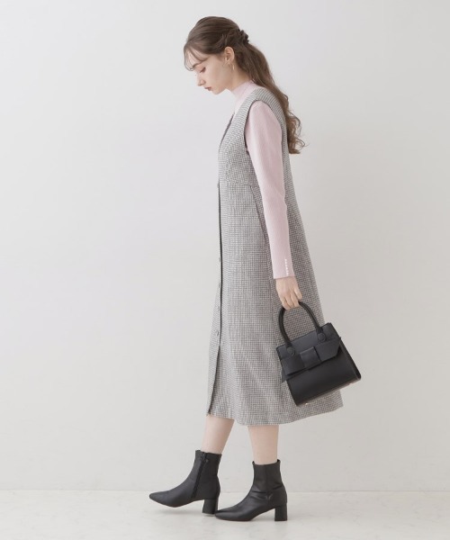 couture brooch（クチュールブローチ）の「◆【柔らかなタッチ・吸湿発熱・帯電防止機能付き】サスティナブルフェイクパールリブニット（ニット/セーター・レディース・ブラック/ベビーピンク/オフホワイト/グレー/ホワイト系5/ワインレッド・36/38/42）」の17枚目の写真