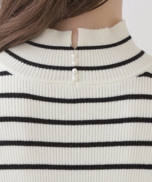 couture brooch（クチュールブローチ）の「◆【柔らかなタッチ・吸湿発熱・帯電防止機能付き】サスティナブルフェイクパールリブニット（ニット/セーター・レディース・ブラック/ベビーピンク/オフホワイト/グレー/ホワイト系5/ワインレッド・36/38/42）」の9枚目の写真