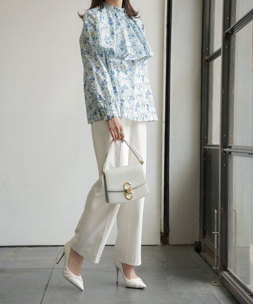 HUIT bouquet(ユイット)の「ケープデザイン ブラウス Made with Liberty Fabric HUIT(シャツ/ブラウス・レディース・ブラウン/ブルー・M)」の9枚目の写真
