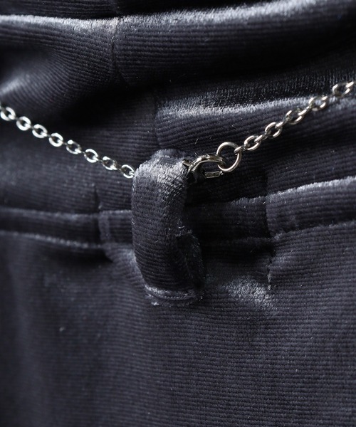 REGIEVO(レジエボ)の「Velor turtleneck with necklace / ネックレス付きベロアタートルネック unisex(その他トップス・メンズ・ネイビー/グレー/ブラック・L/M)」の6枚目の写真