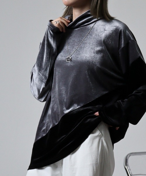 REGIEVO(レジエボ)の「Velor turtleneck with necklace / ネックレス付きベロアタートルネック unisex(その他トップス・メンズ・ネイビー/グレー/ブラック・L/M)」の8枚目の写真
